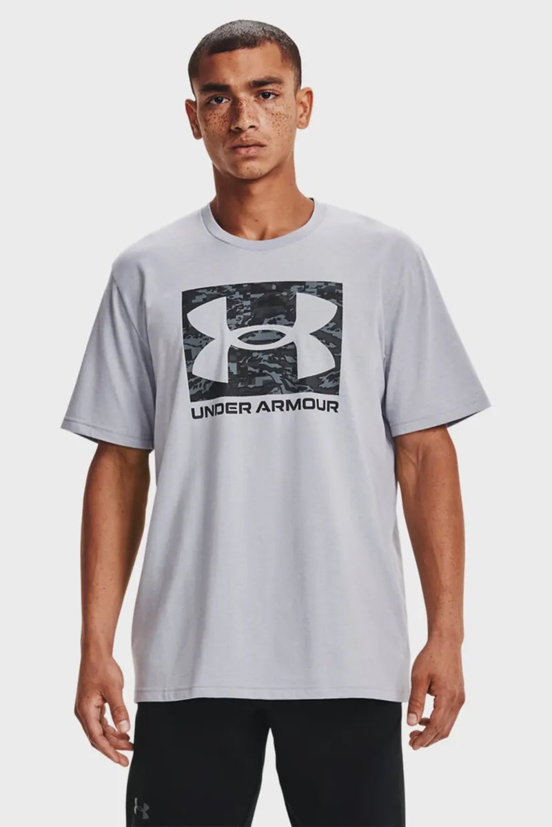 REMERA UA ABC CAMO