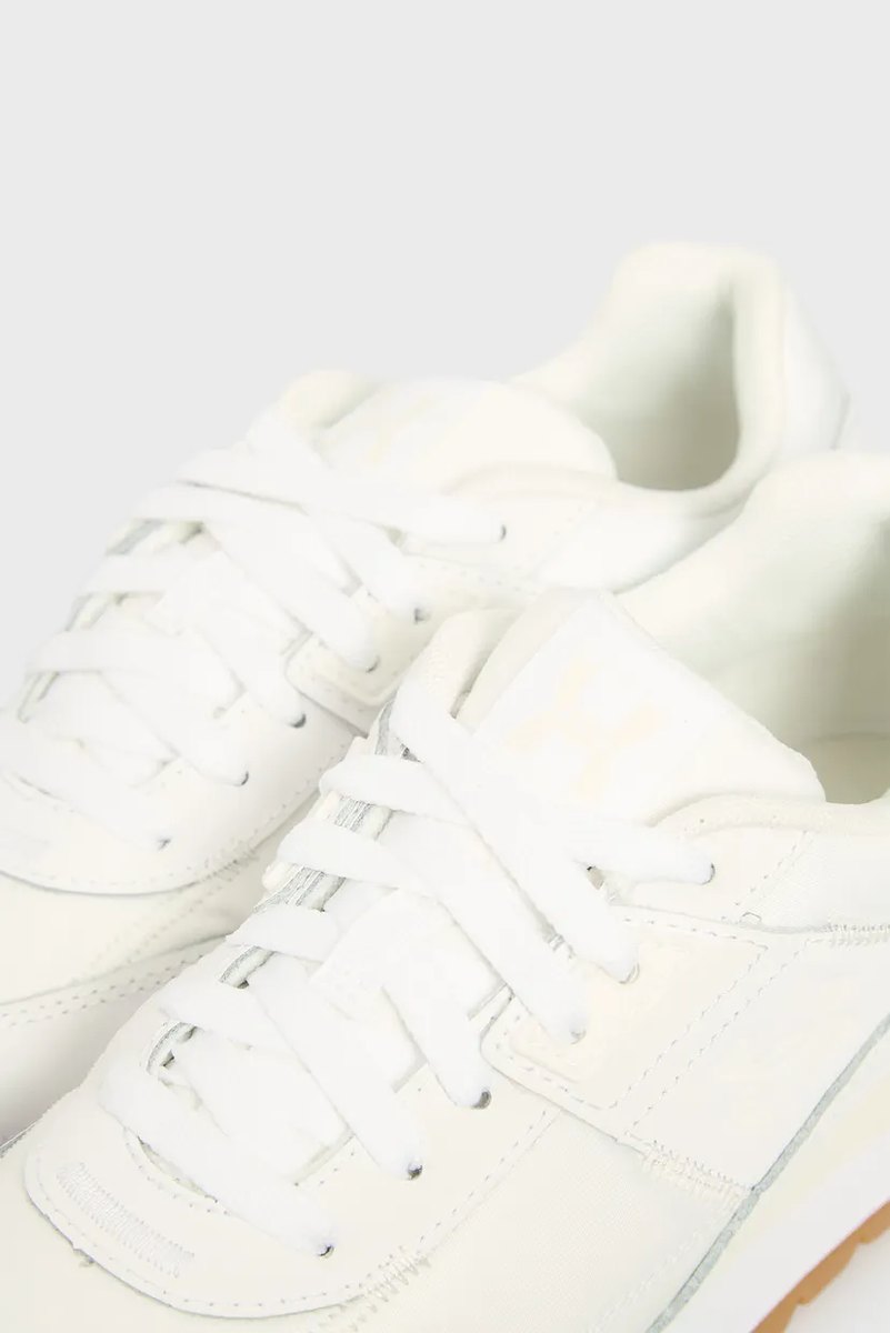 UA W ESSENTIALS RUNNER WHT